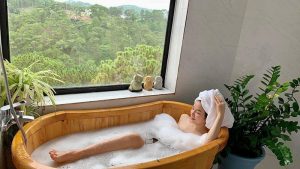 Bán bồn tắm gỗ Sồi Bình Dương